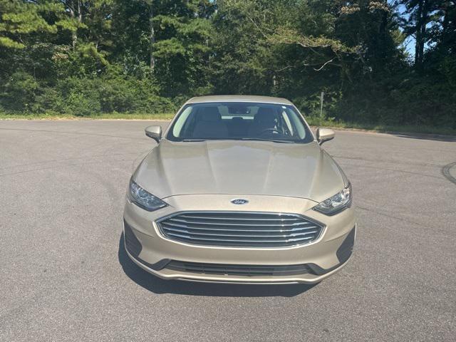 Photo of 2019 White Gold Ford Fusion