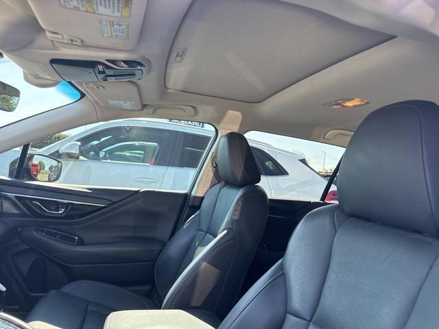 Photo of 2022 Ice Silver Metallic Subaru Outback