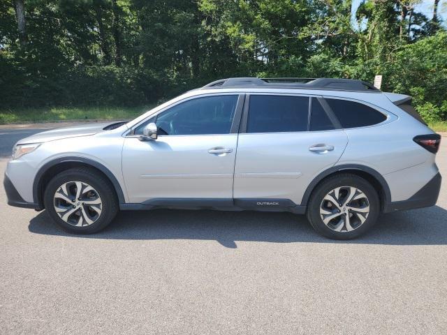 Photo of 2022 Ice Silver Metallic Subaru Outback