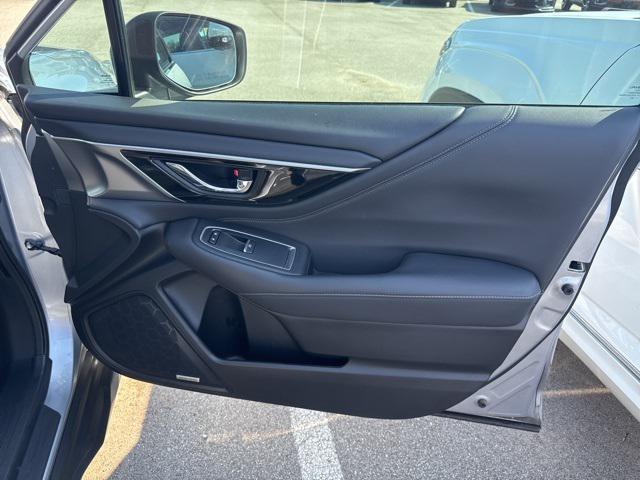 Photo of 2022 Ice Silver Metallic Subaru Outback