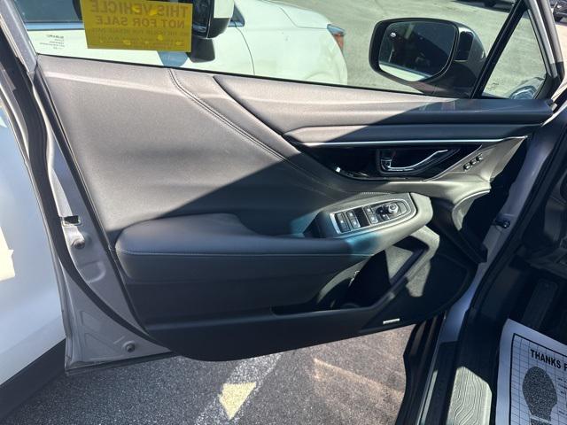 Photo of 2022 Ice Silver Metallic Subaru Outback