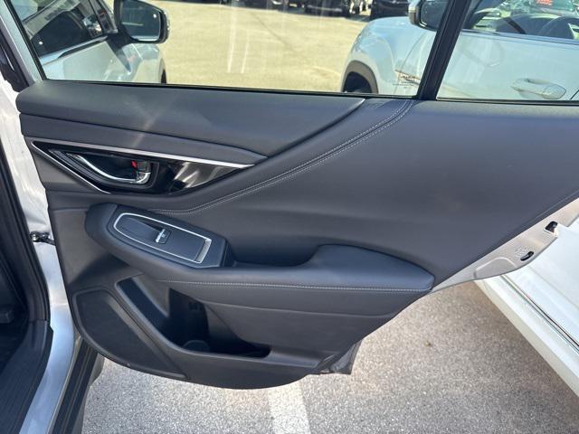Photo of 2022 Ice Silver Metallic Subaru Outback
