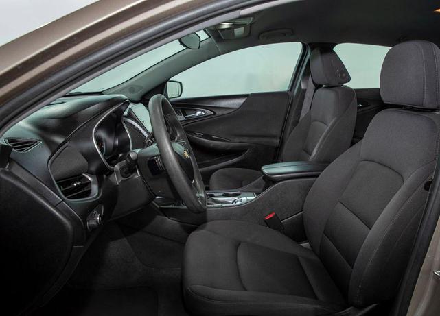 Photo of 2023 Mineral Gray Metallic Chevrolet Malibu