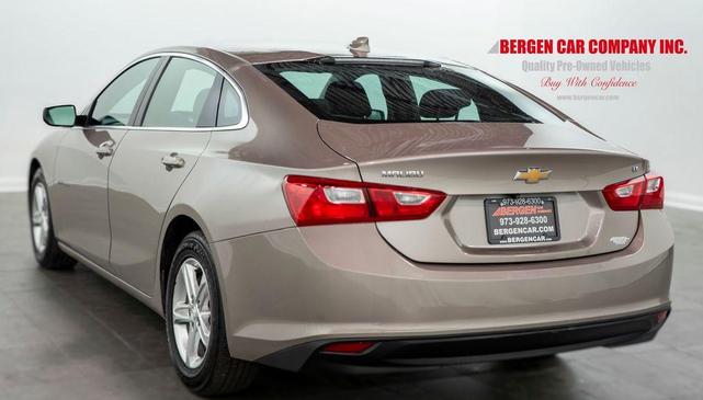 Photo of 2023 Mineral Gray Metallic Chevrolet Malibu