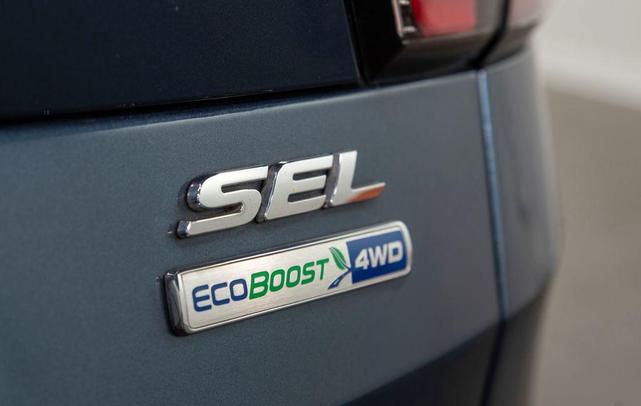 Photo of 2018 Blue Ford Escape