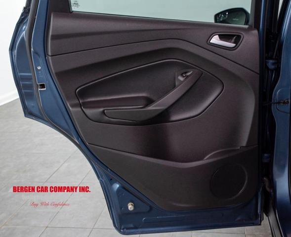 Photo of 2018 Blue Ford Escape