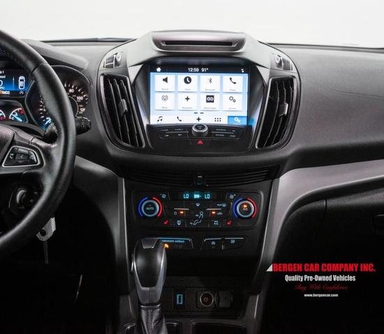 Photo of 2018 Blue Ford Escape