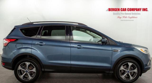 Photo of 2018 Blue Ford Escape
