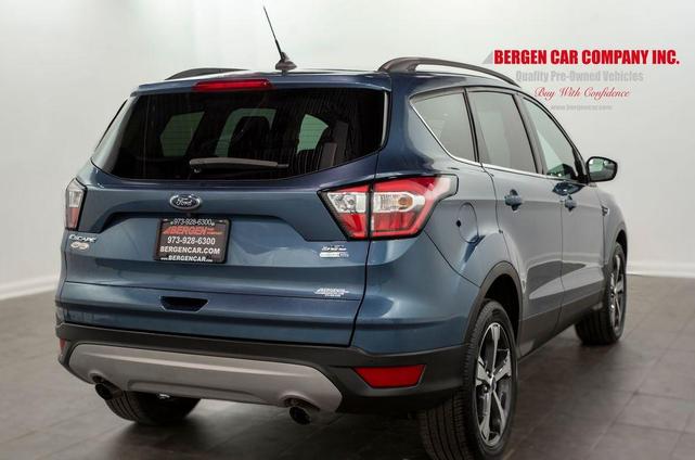 Photo of 2018 Blue Ford Escape