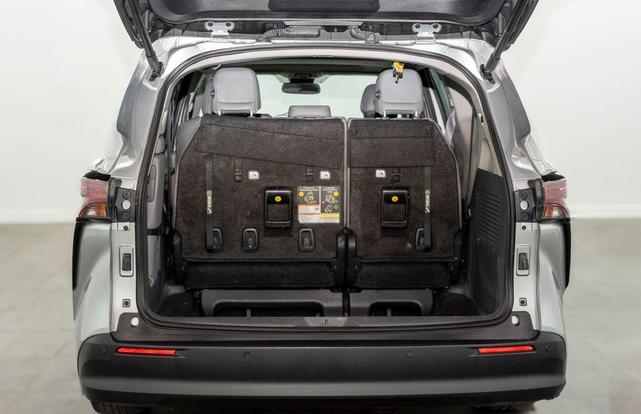 Photo of 2023 Celestial Silver Metallic Toyota Sienna