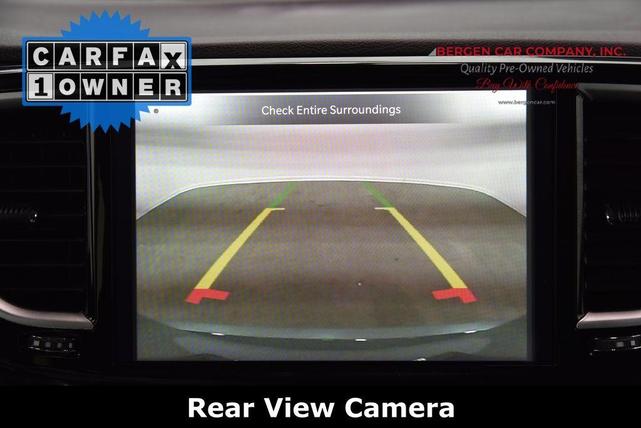 Photo of 2023 Ceramic Gray Clearcoat Chrysler Pacifica
