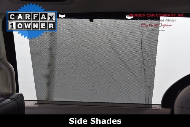 Photo of 2023 Ceramic Gray Clearcoat Chrysler Pacifica