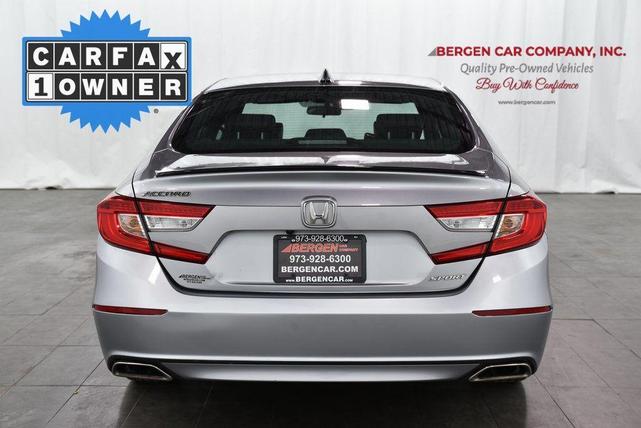 Photo of 2022 Lunar Silver Metallic Honda Accord
