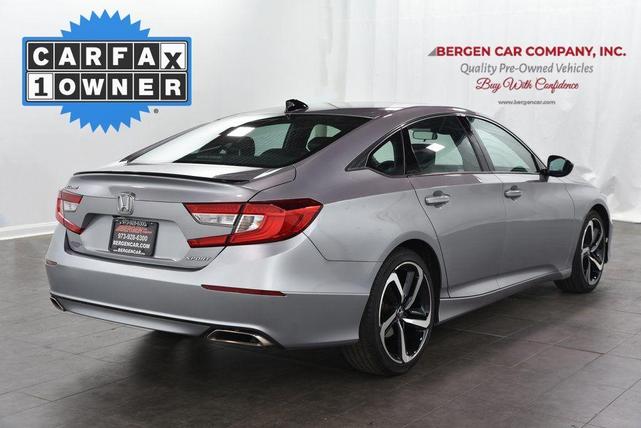 Photo of 2022 Lunar Silver Metallic Honda Accord