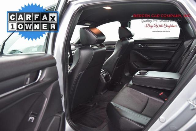 Photo of 2022 Lunar Silver Metallic Honda Accord