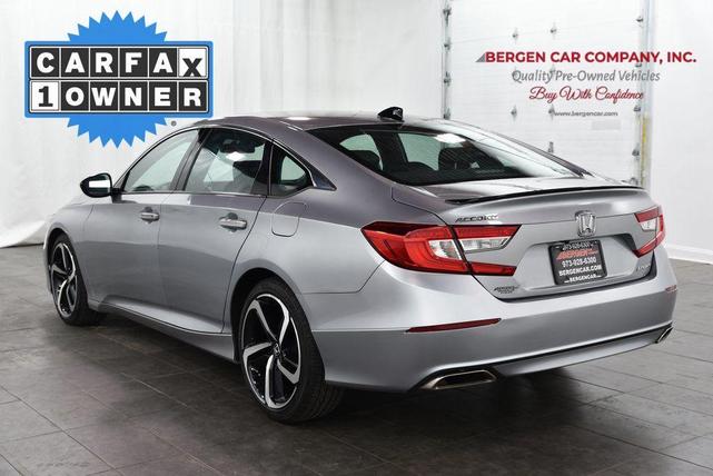 Photo of 2022 Lunar Silver Metallic Honda Accord
