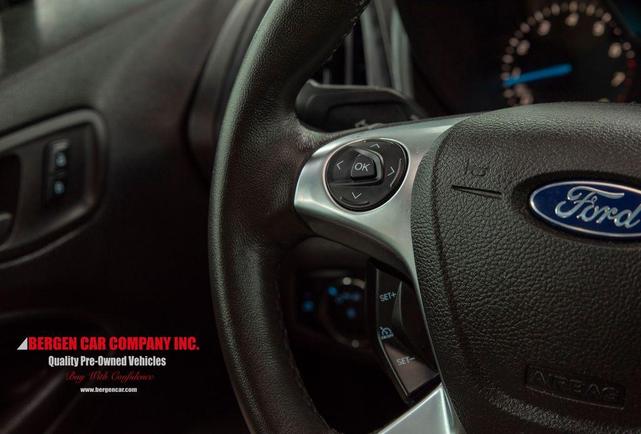 Photo of 2017 Dark Blue Ford Transit Connect