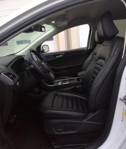 Photo of 2024 White Ford Edge