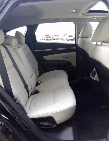 Photo of 2023 Phantom Black Hyundai TUCSON