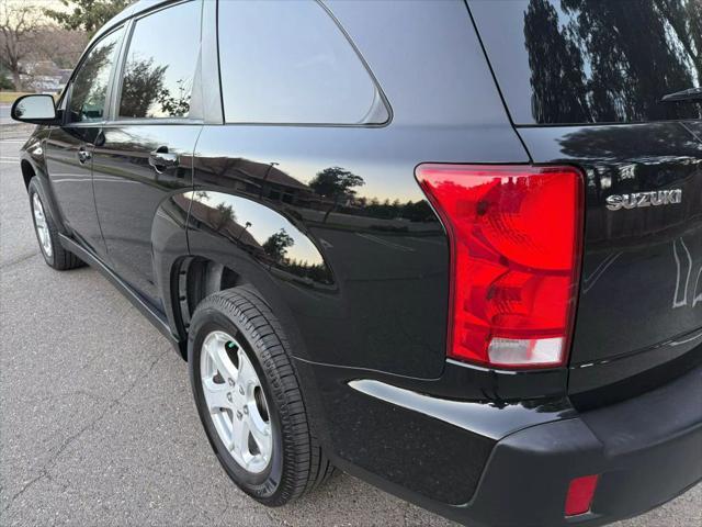 Photo of 2008 Jet Black Suzuki XL7