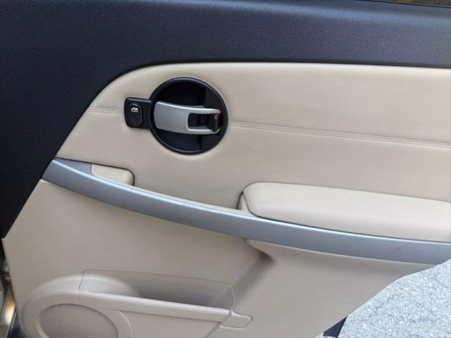 Photo of 2006 Sandstone Metallic Chevrolet Equinox