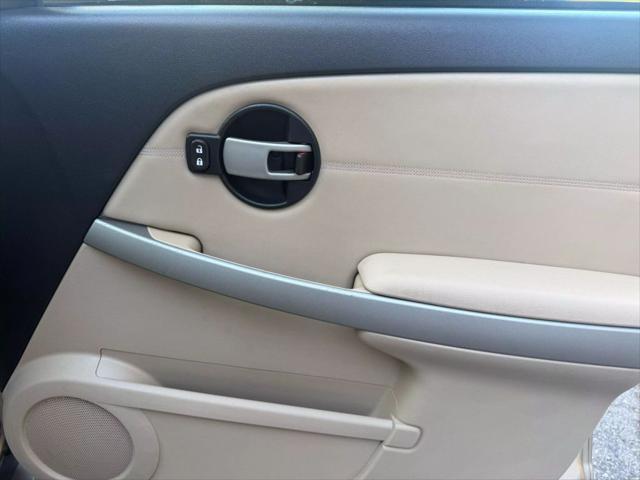 Photo of 2006 Sandstone Metallic Chevrolet Equinox