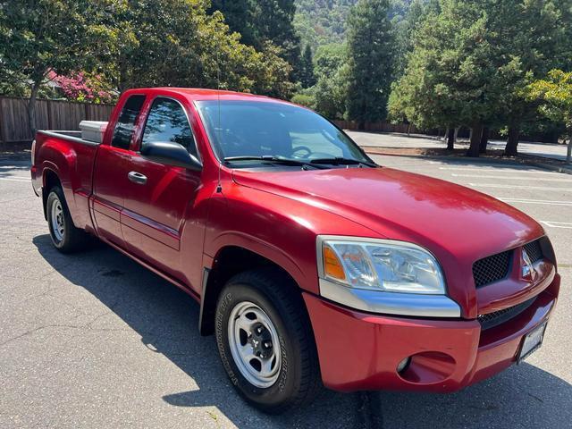 2007 Mitsubishi Raider