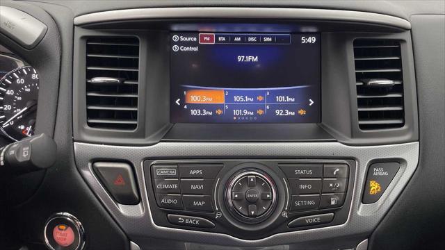 Photo of 2019 Magnetic Black Pearl Nissan Pathfinder