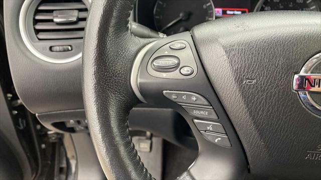 Photo of 2019 Magnetic Black Pearl Nissan Pathfinder
