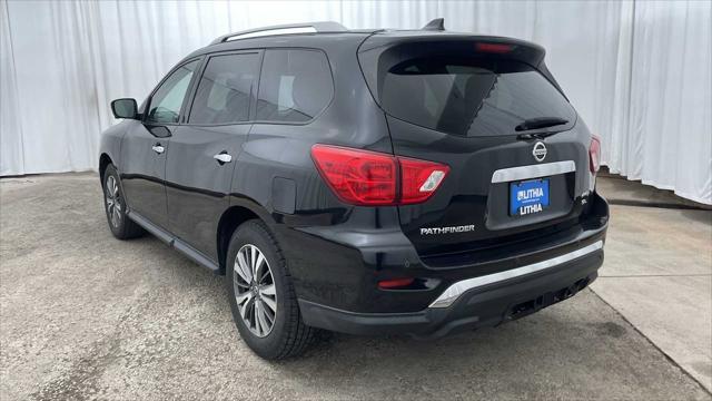 Photo of 2019 Magnetic Black Pearl Nissan Pathfinder
