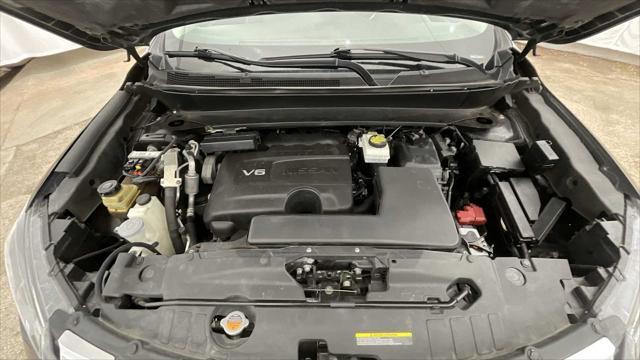 Photo of 2019 Magnetic Black Pearl Nissan Pathfinder