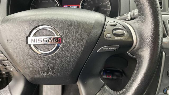 Photo of 2019 Magnetic Black Pearl Nissan Pathfinder