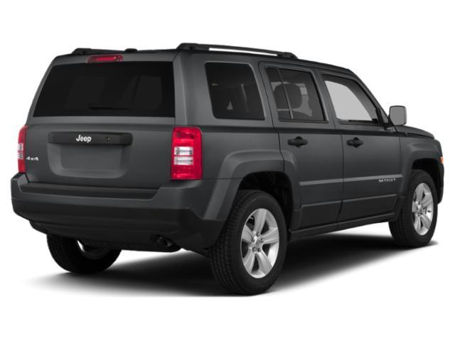 Photo of 2015 Granite Crystal Clearcoat Metallic Jeep Patriot