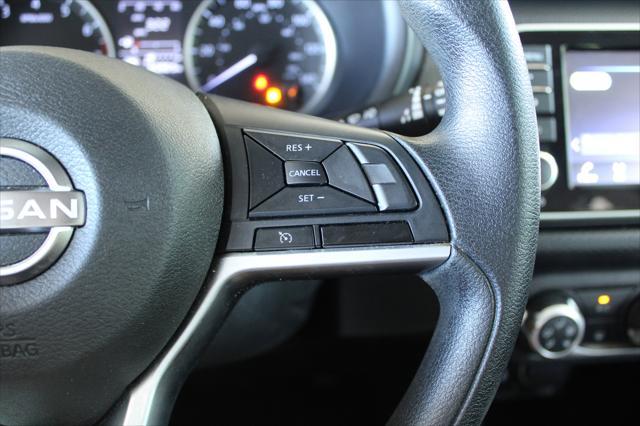 Photo of 2022 Super Black Nissan Kicks