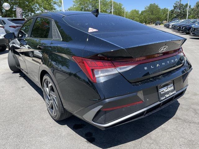 Photo of 2024 Abyss Black Hyundai ELANTRA