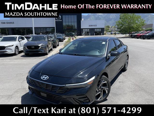 Photo of 2024 Abyss Black Hyundai ELANTRA