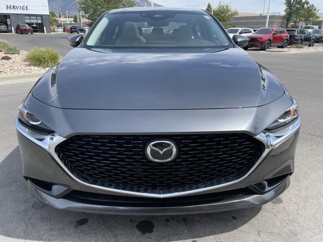 Photo of 2025 Machine Gray Metallic Mazda Mazda3