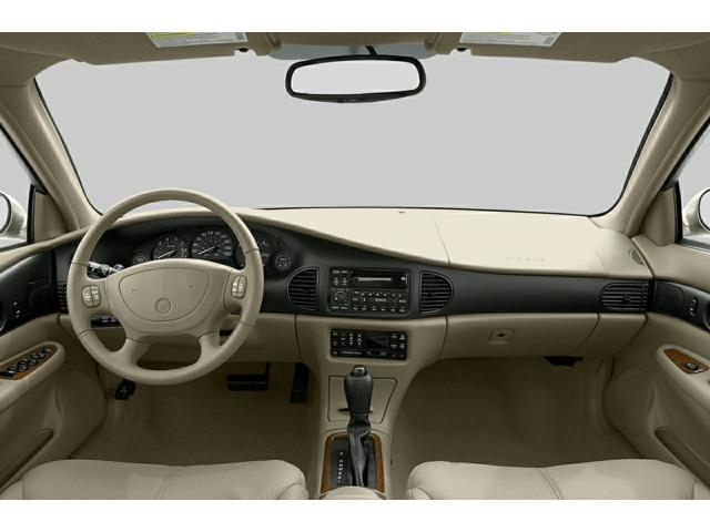 Photo of 2004 White Buick Regal