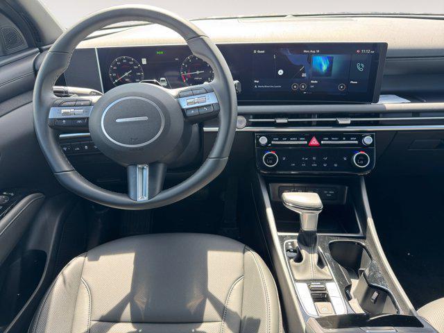 Photo of 2025 Phantom Black Hyundai SANTA CRUZ