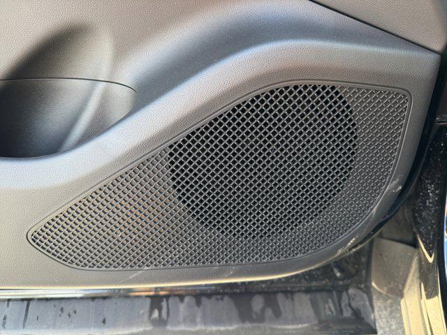 Photo of 2025 Phantom Black Hyundai SANTA CRUZ