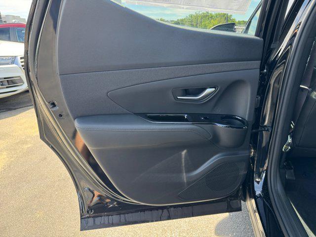 Photo of 2025 Phantom Black Hyundai SANTA CRUZ