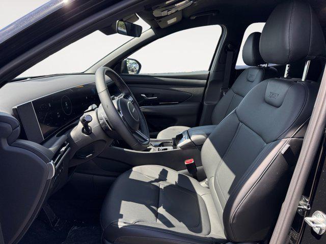 Photo of 2025 Phantom Black Hyundai SANTA CRUZ