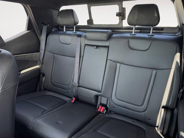 Photo of 2025 Phantom Black Hyundai SANTA CRUZ