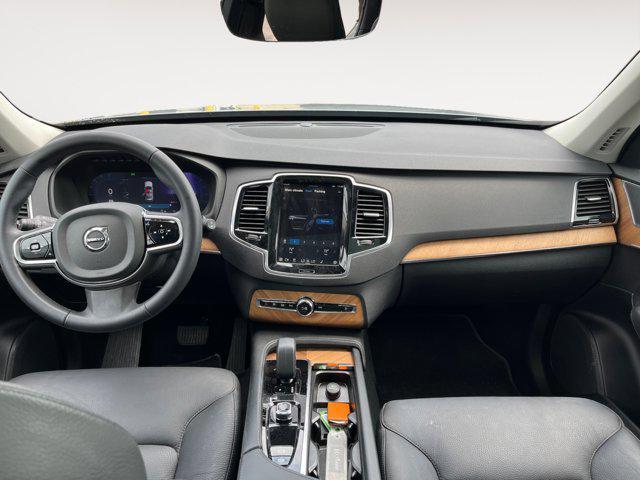 Photo of 2024 Gray Volvo XC90