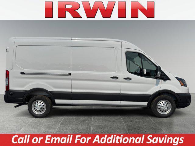 Photo of 2025 Oxford White Ford Transit-250