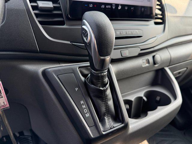 Photo of 2025 Oxford White Ford Transit-250