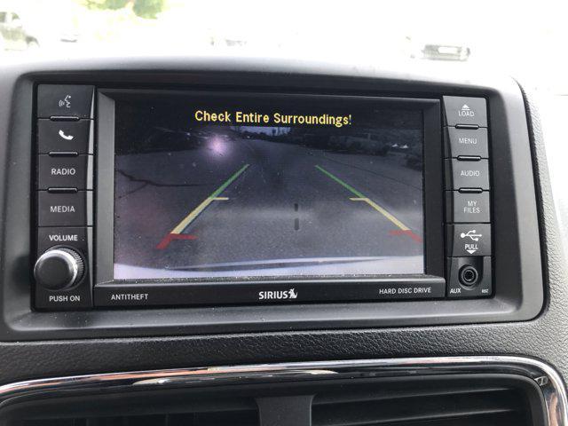 Photo of 2017 White Knuckle Clearcoat Dodge Grand Caravan