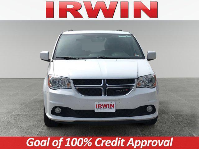 Photo of 2017 White Knuckle Clearcoat Dodge Grand Caravan