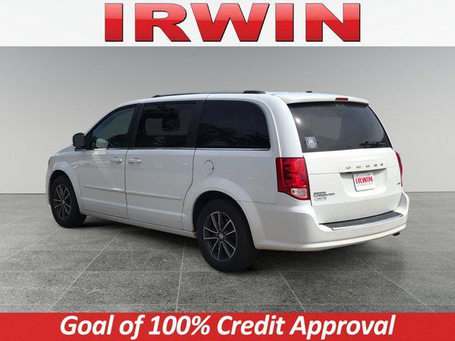 Photo of 2017 White Knuckle Clearcoat Dodge Grand Caravan