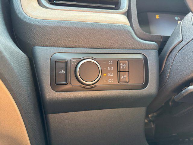 Photo of 2025 White Ford Maverick